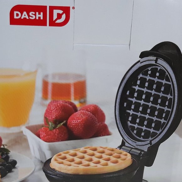 Mini Waffle Maker - Picture 3 of 5